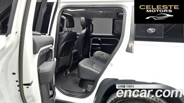 LAND ROVER Defender (L663) 110 D250 SE 2023 — photo 12 sur 20