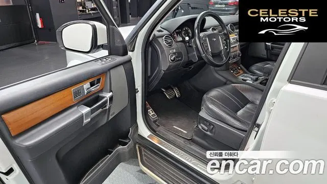 LAND ROVER Discovery 4 3.0 SDV6 SE 2016 — photo 10 sur 20