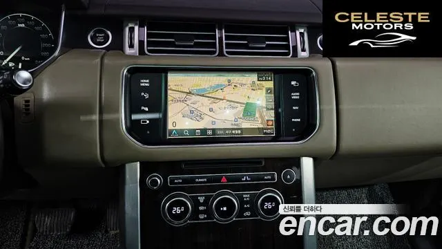LAND ROVER Range Rover 44.4 SDV8 Vogue SE 2014 — photo 14 sur 20