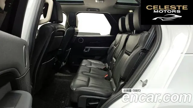 LAND ROVER Discovery 5 2.0 SD4 SE 2018 — photo 12 sur 20