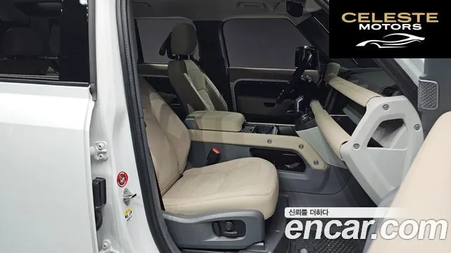 LAND ROVER Defender (L663) 110 D250 SE 2024 — photo 10 sur 20