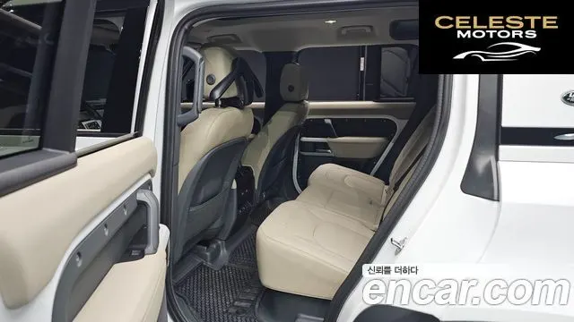 LAND ROVER Defender (L663) 110 D250 SE 2024 — photo 12 sur 20