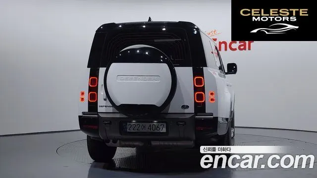 LAND ROVER Defender (L663) 130 D300 X-Dynamic HSE 2023 — photo 4 sur 20