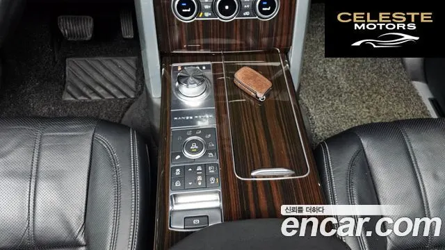 LAND ROVER Range Rover 44.4 SDV8 AB LWB 2016 — photo 17 sur 20