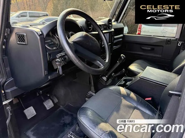 LAND ROVER Defender 110 2012 — photo 10 sur 20