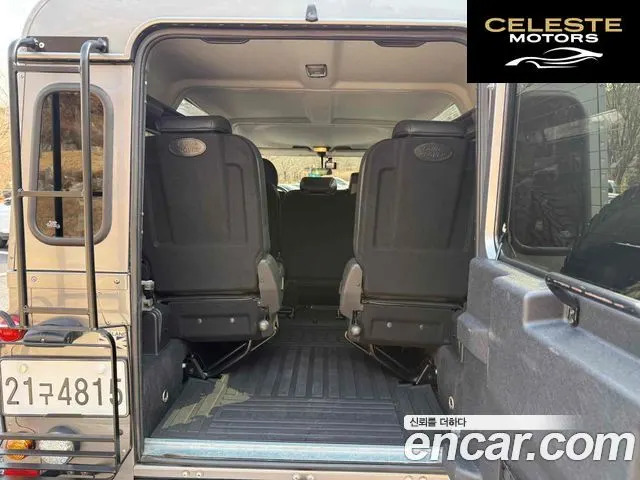 LAND ROVER Defender 110 2012 — photo 18 sur 20
