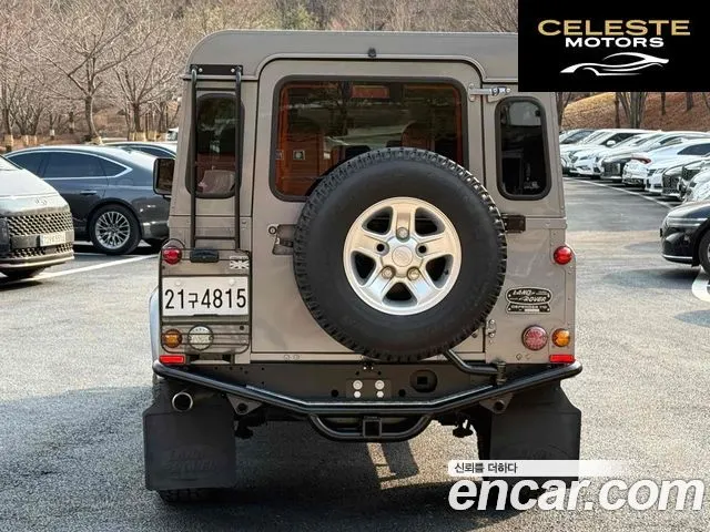LAND ROVER Defender 110 2012 — photo 3 sur 20