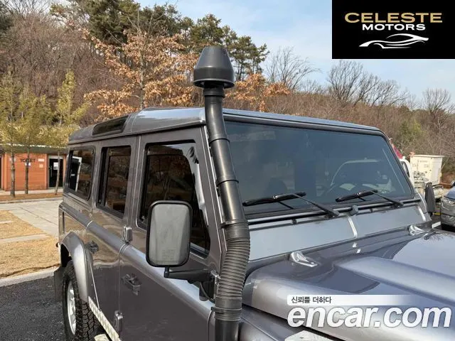 LAND ROVER Defender 110 2012 — photo 4 sur 20
