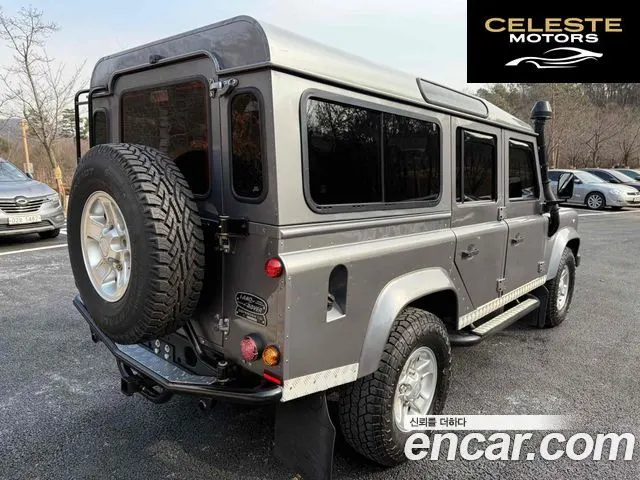 LAND ROVER Defender 110 2012 — photo 5 sur 20