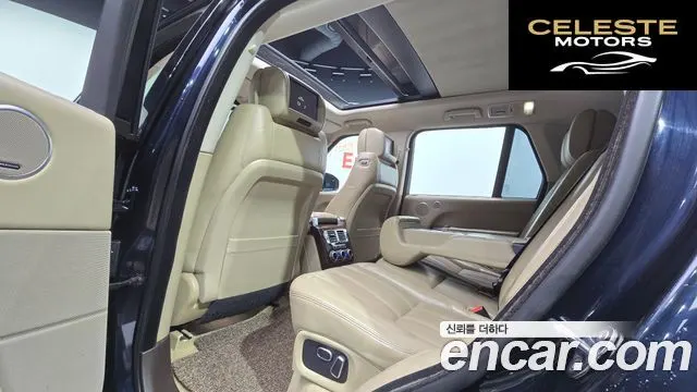 LAND ROVER Range Rover 44.4 SDV8 Vogue SE 2014 — photo 12 sur 26