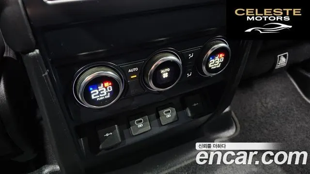 LAND ROVER Defender (L663) 110 D300 HSE 2022 — photo 18 sur 20