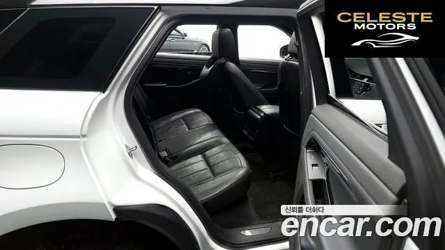 LAND ROVER Range Rover Evoque 2P250 R-Dynamic SE 2022 — photo 12 sur 20