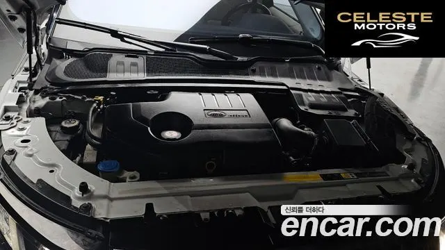 LAND ROVER Range Rover Evoque 2.0 TD4 SE 2018 — photo 6 sur 20