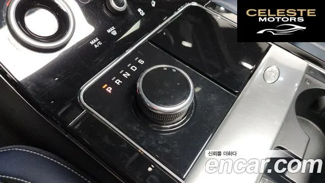 LAND ROVER Range Rover Velar 3.0 D300 R-Dynamic SE 2019 — photo 9 sur 20