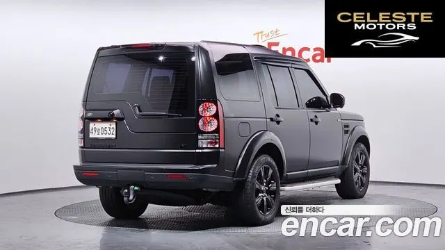 LAND ROVER Discovery 4 3.0 SDV6 SE 2016 — photo 2 sur 20