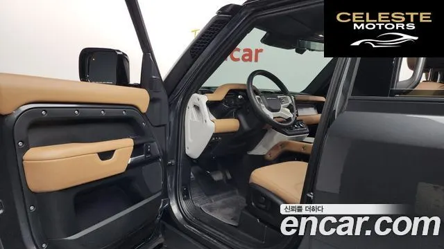 LAND ROVER Defender (L663) 110 P300 X-Dynamic SE 2025 — photo 10 sur 20