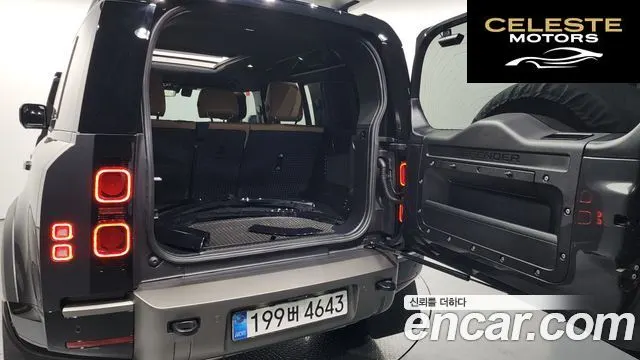 LAND ROVER Defender (L663) 110 P300 X-Dynamic SE 2025 — photo 20 sur 20