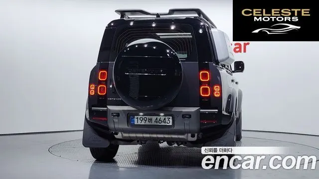 LAND ROVER Defender (L663) 110 P300 X-Dynamic SE 2025 — photo 4 sur 20
