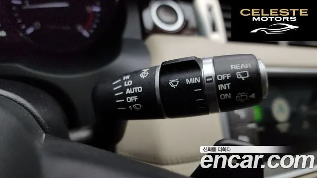LAND ROVER Range Rover Evoque 2.2 SD4 2013 — photo 17 sur 20