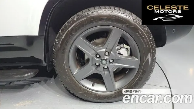LAND ROVER Defender (L663) 110 D250 X-Dynamic SE 2025 — photo 5 sur 20