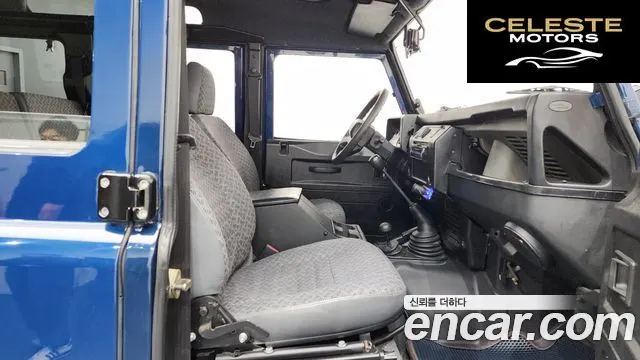 LAND ROVER Defender 110 2000 — photo 11 sur 20