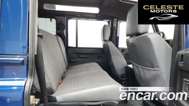 LAND ROVER Defender 110 2000 — photo 12 sur 20