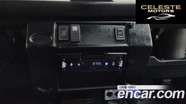 LAND ROVER Defender 110 2000 — photo 14 sur 20