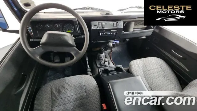 LAND ROVER Defender 110 2000 — photo 7 sur 20