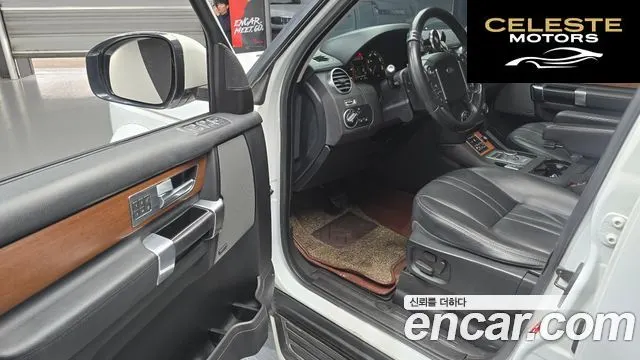 LAND ROVER Discovery 4 3.0 SDV6 SE 2016 — photo 11 sur 20