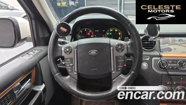 LAND ROVER Discovery 4 3.0 SDV6 SE 2016 — photo 14 sur 20