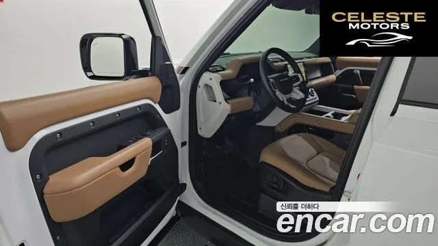 LAND ROVER Defender (L663) 110 P300 X-Dynamic SE 2025 — photo 11 sur 20