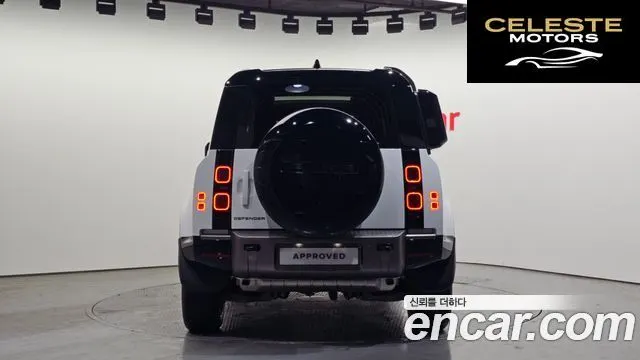 LAND ROVER Defender (L663) 110 P300 X-Dynamic SE 2025 — photo 7 sur 20