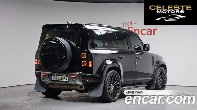 LAND ROVER Defender (L663) 110 P400 X 2023 — photo 2 sur 26