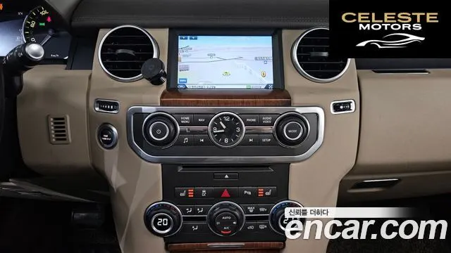 LAND ROVER Discovery 4 3.0 SDV6 SE 2016 — photo 16 sur 20