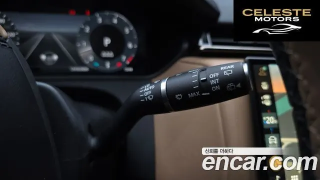 LAND ROVER Range Rover Velar 3.0 P400 Dynamic HSE 2024 — photo 17 sur 20