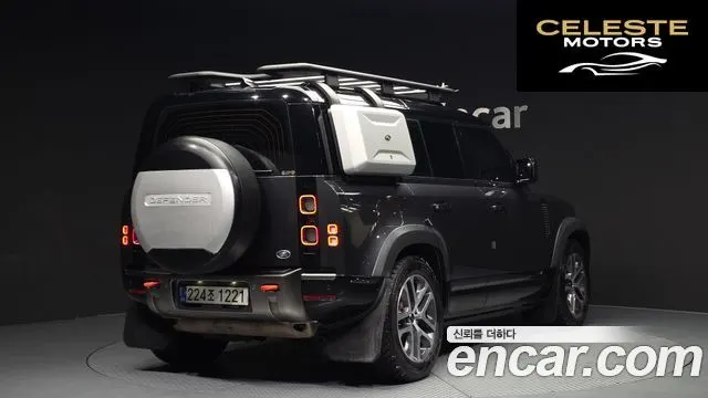 LAND ROVER Defender (L663) 110 P400 X 2023 — photo 2 sur 20