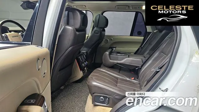 LAND ROVER Range Rover 44.4 SDV8 Vogue SE 2017 — photo 12 sur 26