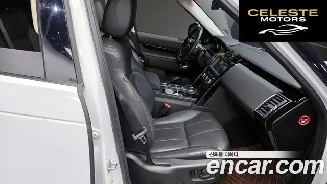 LAND ROVER Discovery 5 3.0 SD6 SE 2019 — photo 12 sur 20