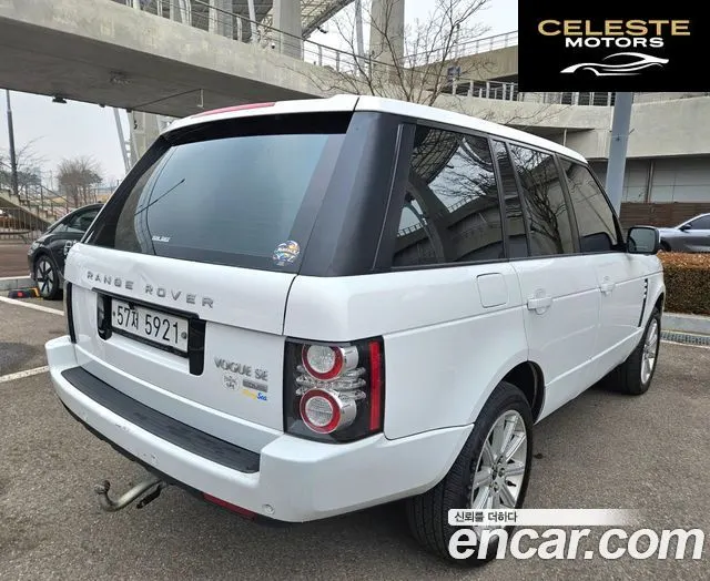 LAND ROVER Range Rover 4.4 TDV8 Vogue 2012 — photo 4 sur 26