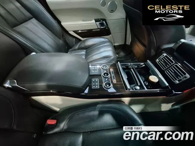 LAND ROVER Range Rover 44.4 SDV8 Vogue SE 2015 — photo 12 sur 26