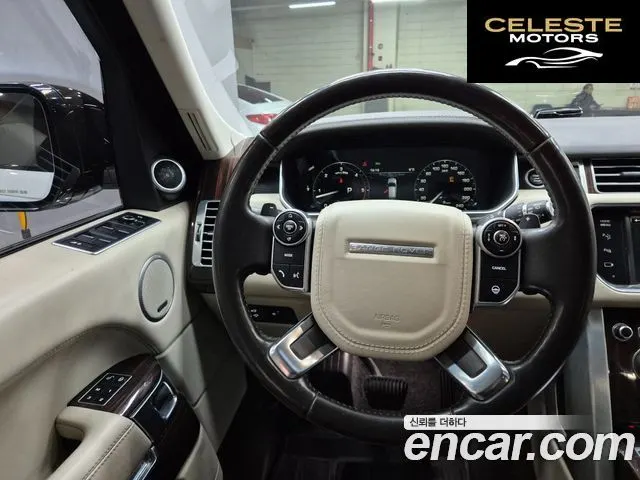 LAND ROVER Range Rover 44.4 SDV8 Vogue SE 2015 — photo 8 sur 26