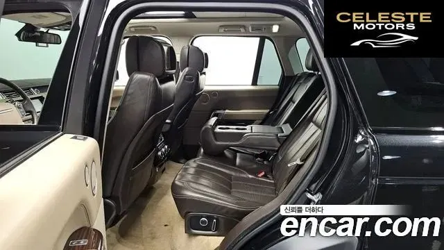 LAND ROVER Range Rover 44.4 SDV8 Vogue SE 2016 — photo 12 sur 26