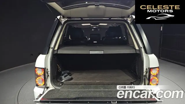 LAND ROVER Range Rover 4.4 TDV8 Vogue 2012 — photo 20 sur 26