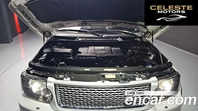LAND ROVER Range Rover 4.4 TDV8 Vogue 2012 — photo 6 sur 26