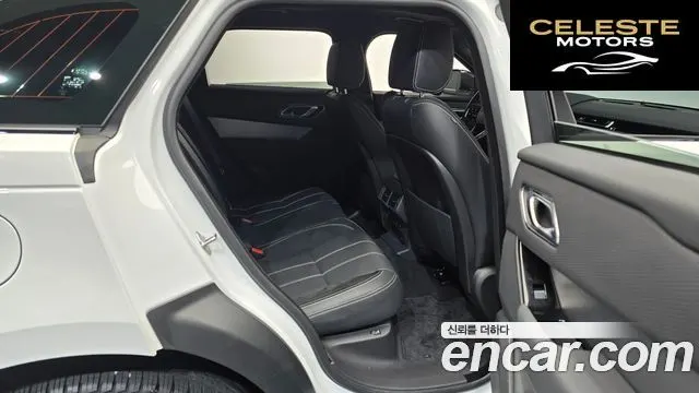 LAND ROVER Range Rover Velar 3.0 P400 R-Dynamic SE 2022 — photo 12 sur 26