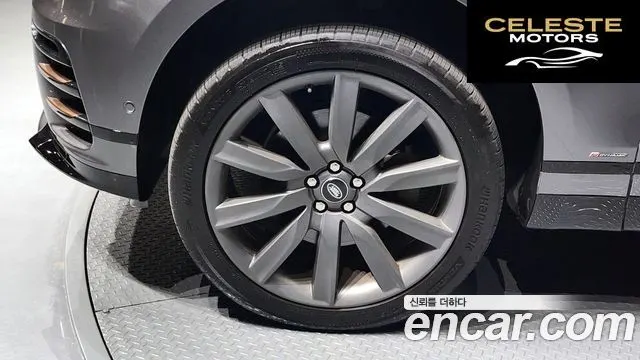 LAND ROVER Range Rover Velar 3.0 D300 R-Dynamic HSE 2018 — photo 5 sur 20