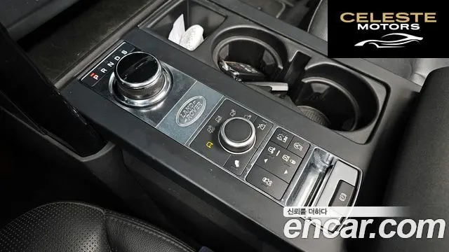 LAND ROVER Discovery 5 2.0 SD4 SE 2018 — photo 9 sur 20