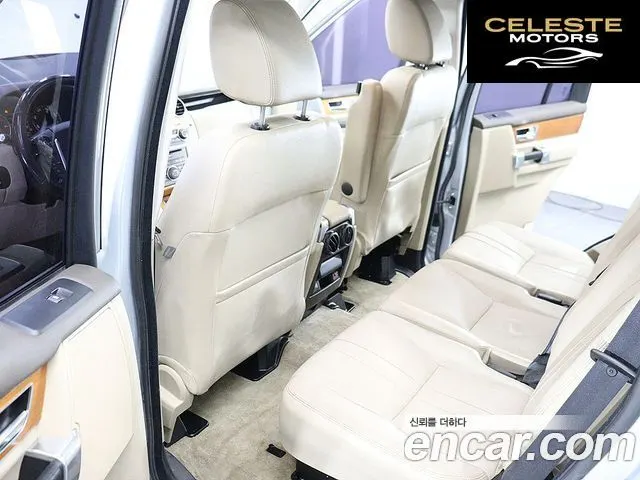 LAND ROVER Discovery 4 3.0 SDV6 SE 2013 — photo 17 sur 26