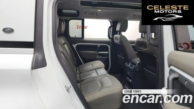 LAND ROVER Defender (L663) 110 D240 SE 2020 — photo 12 sur 20