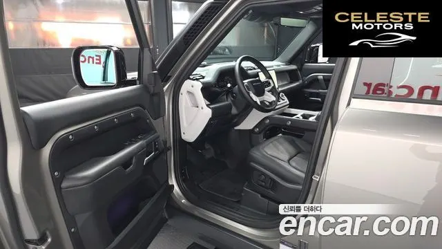LAND ROVER Defender (L663) 110 P300 X-Dynamic SE 2025 — photo 10 sur 20